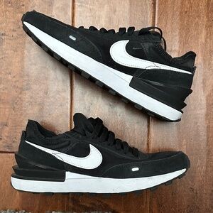 Nike Men's Black and White Retro Waffle One 1 Sneakers